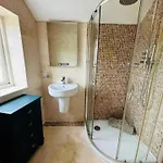 Barn Near With Hot Tub - Perfect For Groups And Families