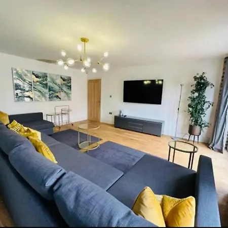 Barn Near With Hot Tub - Perfect For Groups And Families * York