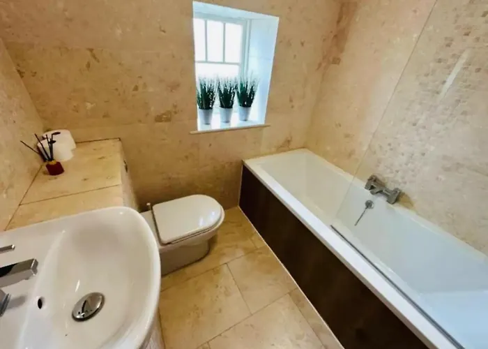 Semesterbostad Barn Near With Hot Tub - Perfect For Groups And Families York