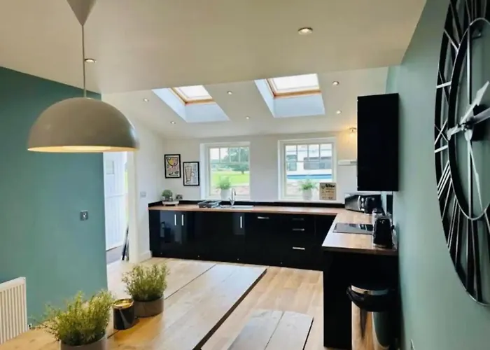 Barn Near With Hot Tub - Perfect For Groups And Families Semesterbostad York