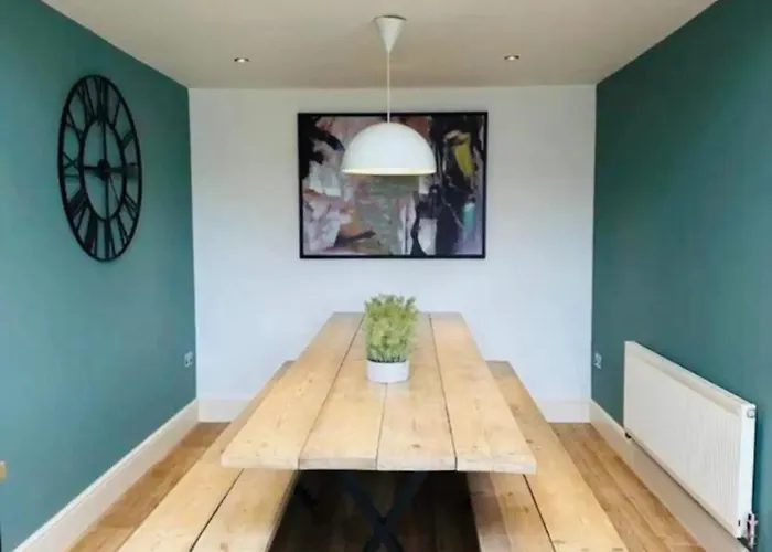 Semesterbostad Barn Near With Hot Tub - Perfect For Groups And Families York