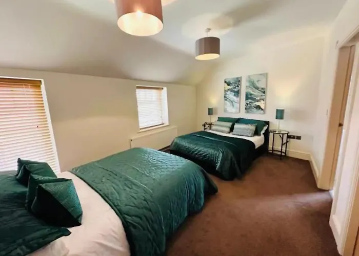 Barn Near With Hot Tub - Perfect For Groups And Families *