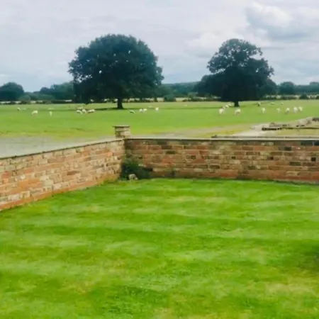 Feriehus Barn Near With Hot Tub - Perfect For Groups And Families York