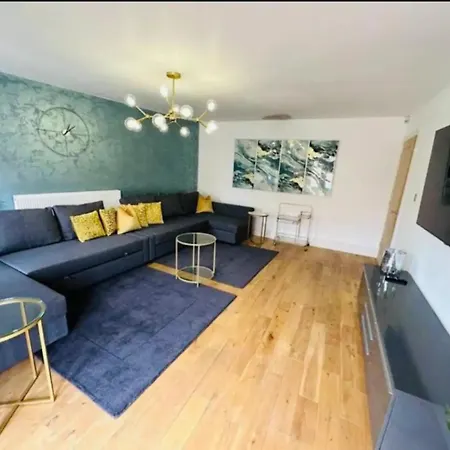 Barn Near With Hot Tub - Perfect For Groups And Families Feriehus