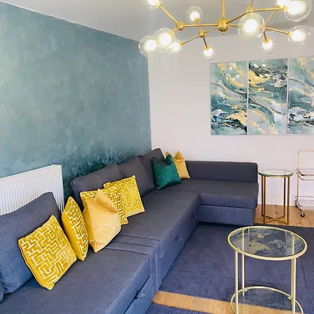 Feriehus Barn Near With Hot Tub - Perfect For Groups And Families York